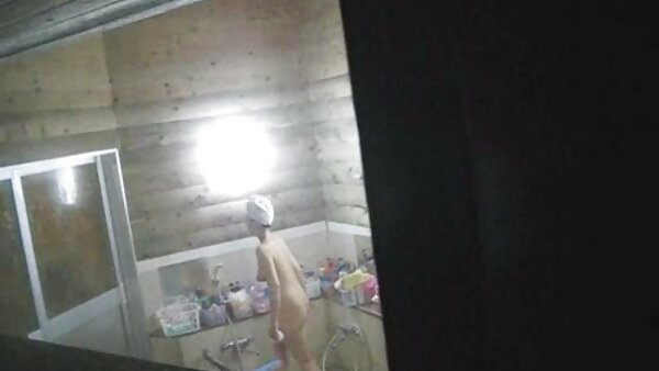Busty Азија бринета смрди бел кур додека црниот пријателе ебе нејзиниот mish