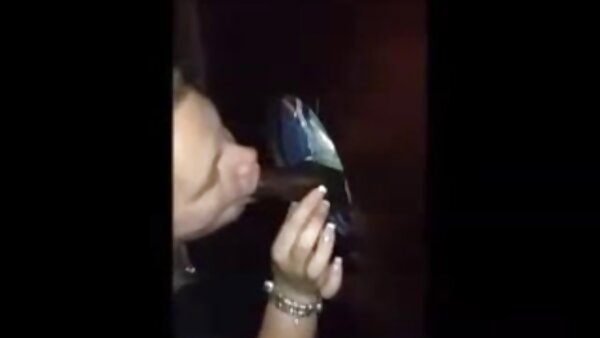 Да се ​​биде зависник од леплива свршувачка, курва бледа нимфона дава солидна вежба